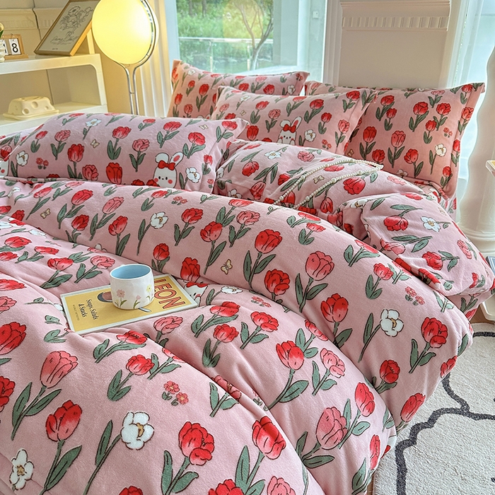 91家纺网 家纺一手货源 找家纺 2024秋冬新款牛奶绒单被套 玫瑰乐园