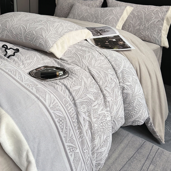 91家纺网 家纺一手货源 找家纺 宅家居 2023新款高奢加厚A类高克重浮雕花绒剪花烂花牛奶绒四件套 芳华-灰咖