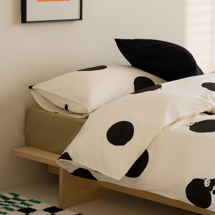 91家纺网 家纺一手货源 找家纺 雅居纺家纺 2023新款13070全棉混搭绣花款四件套 波点熊猫