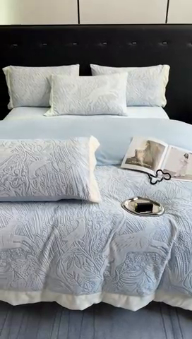 91家纺网 家纺一手货源 找家纺 宅家居 2023新款高奢加厚A类高克重浮雕花绒剪花烂花牛奶绒四件套 布鲁斯-浅蓝