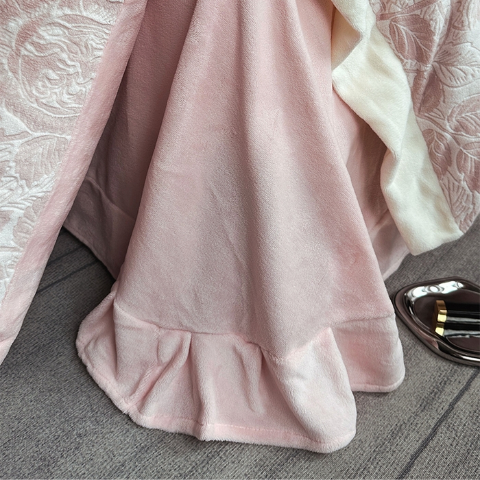 91家纺网 家纺一手货源 找家纺 宅家居 2023新款高奢加厚A类高克重浮雕花绒剪花烂花牛奶绒四件套 爱意浓-粉色