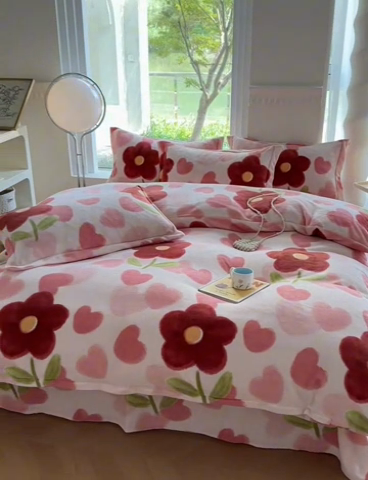 91家纺网 家纺一手货源 找家纺 2024秋冬新款牛奶绒单被套 浅浅花香