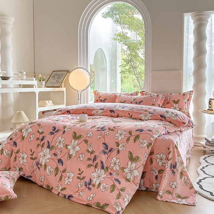 91家纺网 家纺一手货源 找家纺 2024秋冬新款牛奶绒单被套 红薇