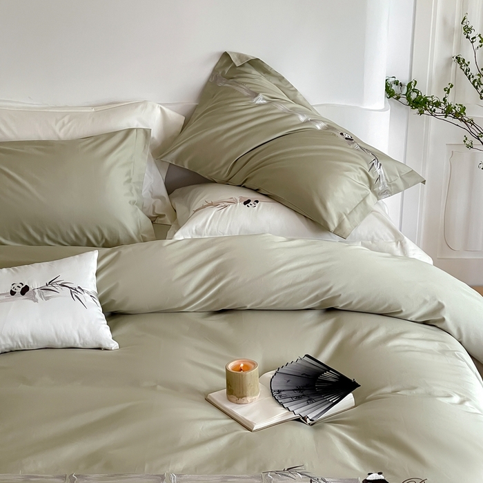 91家纺网 家纺一手货源 找家纺 沐白家居 2023长绒棉绣花四件套-奶熊起司 竹青绿