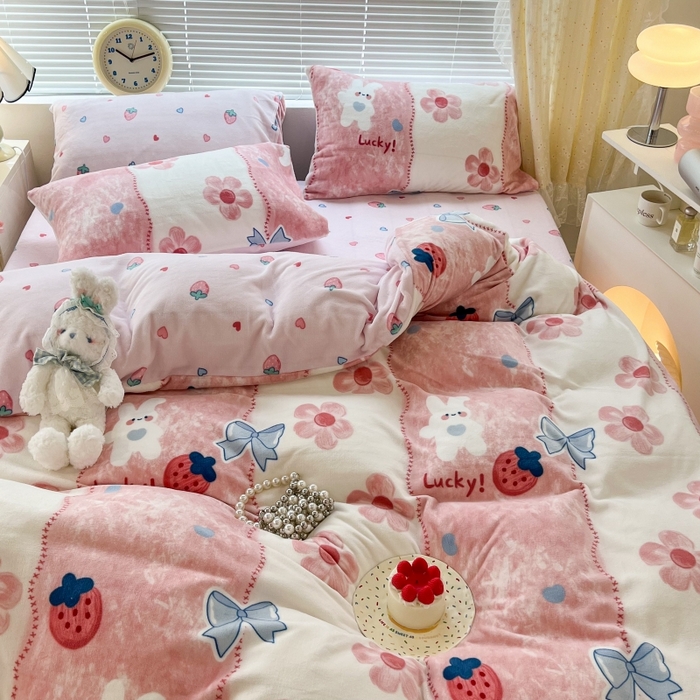 91家纺网 家纺一手货源 找家纺 昔可家纺 2023新款高克重印花牛奶绒小清新系列四件套 油画小兔