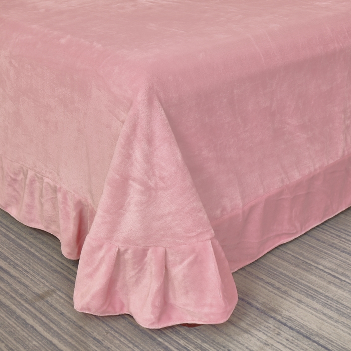 91家纺网 家纺一手货源 找家纺 兴美佳家纺 2023新款高克重兔毛绒雕花手工盘花四件套 少女粉