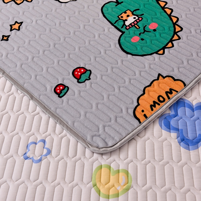 91家纺网 家纺一手货源 找家纺 床笠人家 2025新款A棉B绒-双面防水护理垫大床款 恐龙告白