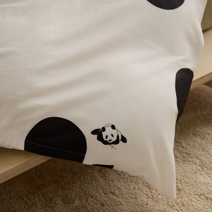 91家纺网 家纺一手货源 找家纺 雅居纺家纺 2023新款13070全棉混搭绣花款四件套 波点熊猫