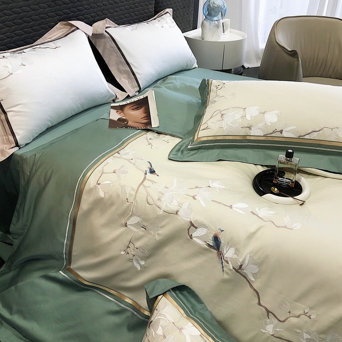 91家纺网 家纺一手货源 找家纺 沐白家居 2023长绒棉绣花四件套-花鸟山居 灰湖绿