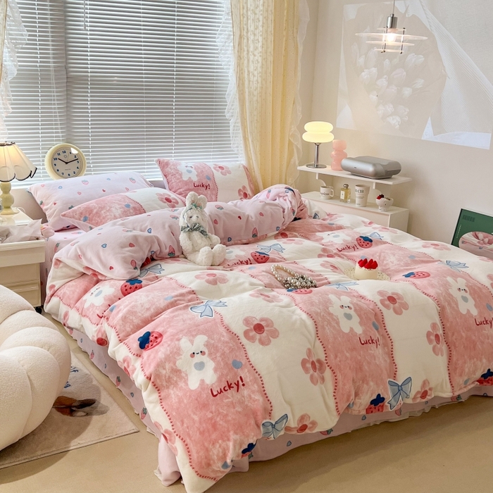 91家纺网 家纺一手货源 找家纺 昔可家纺 2023新款高克重印花牛奶绒小清新系列四件套 油画小兔