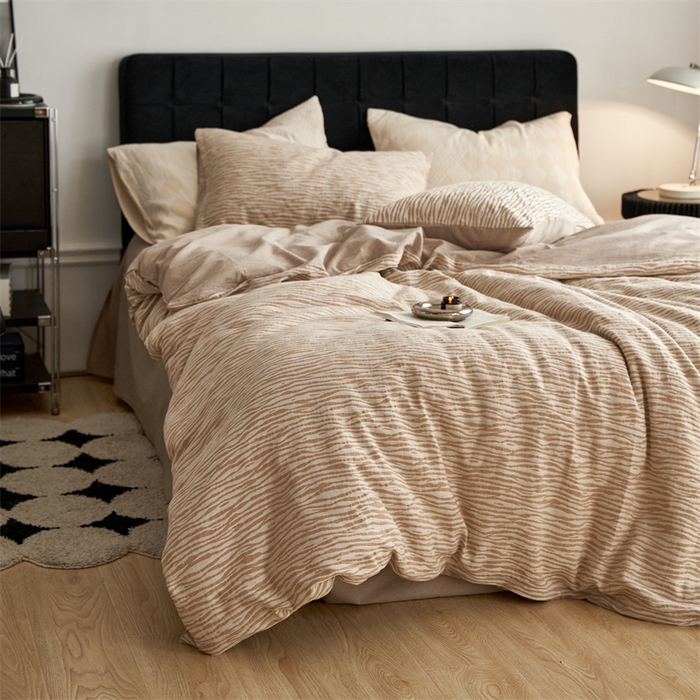 91家纺网 家纺一手货源 找家纺 安莱生活 2023新款色纺A类双层纱格纳及豹纹系列四件套 格纳