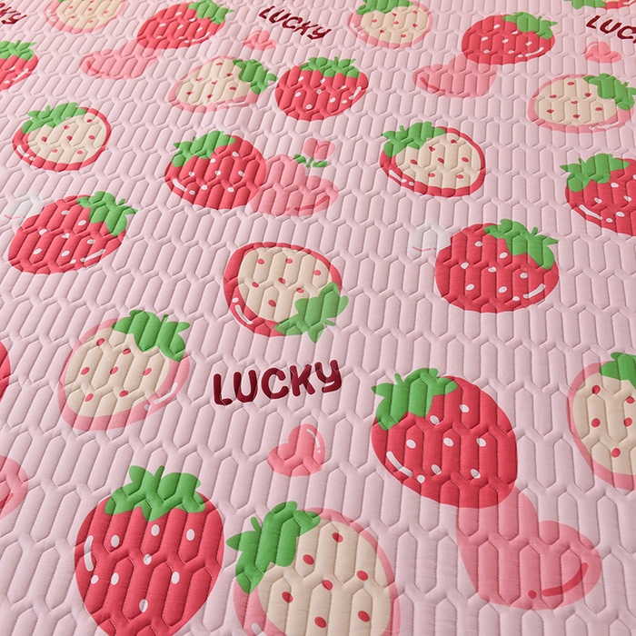 91家纺网 家纺一手货源 找家纺 床笠人家 2025新款A棉B绒-双面防水护理垫大床款 幸运草莓