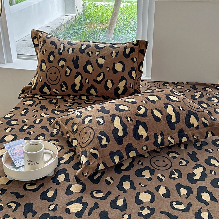 91家纺网 家纺一手货源 找家纺 胜权2024牛奶绒枕套 豹纹