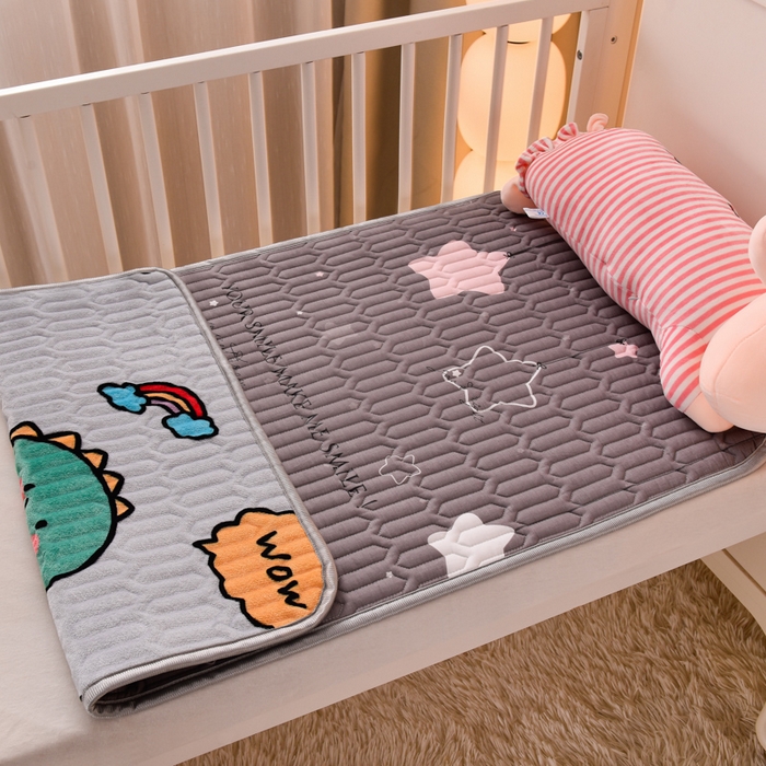 91家纺网 家纺一手货源 找家纺 床笠人家 2025新款A棉B绒-双面防水护理垫儿童床 星空之恋