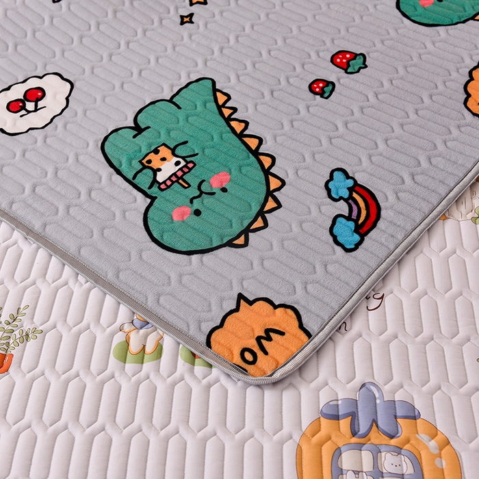 91家纺网 家纺一手货源 找家纺 床笠人家 2025新款A棉B绒-双面防水护理垫大床款 趣味乐园