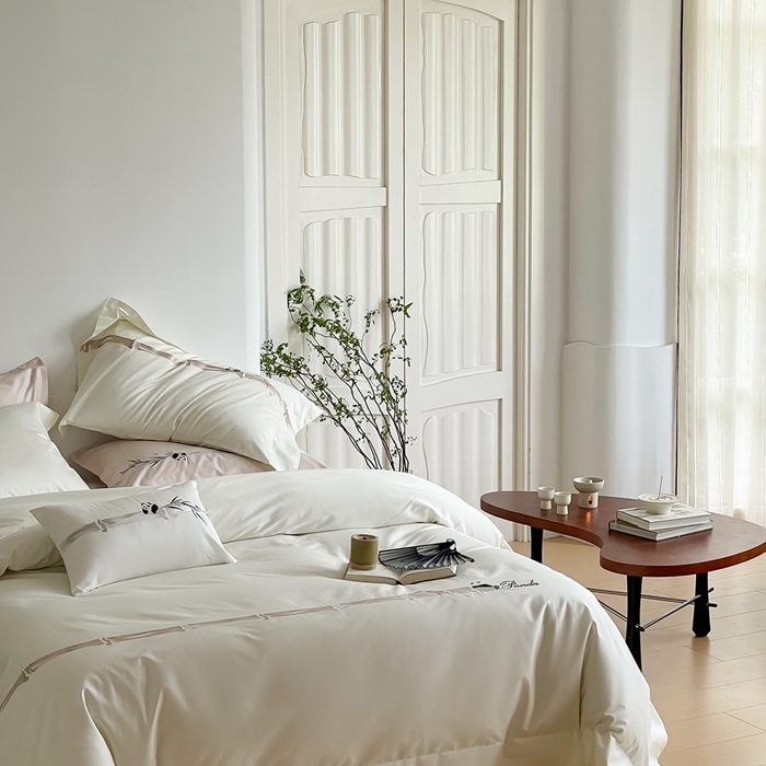 91家纺网 家纺一手货源 找家纺 沐白家居 2023长绒棉绣花四件套-奶熊起司 米白