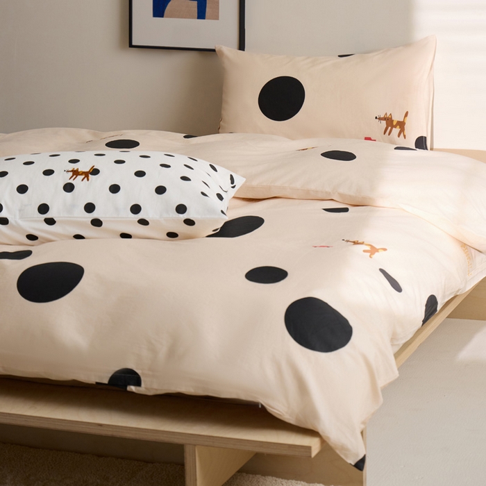 91家纺网 家纺一手货源 找家纺 雅居纺家纺 2023新款13070全棉混搭绣花款四件套 波点小狗