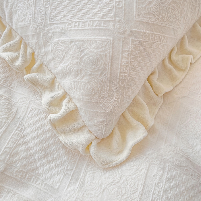 91家纺网 家纺一手货源 找家纺 静家居 2024牛奶绒韩版花边提花四件套 卡罗琳-白