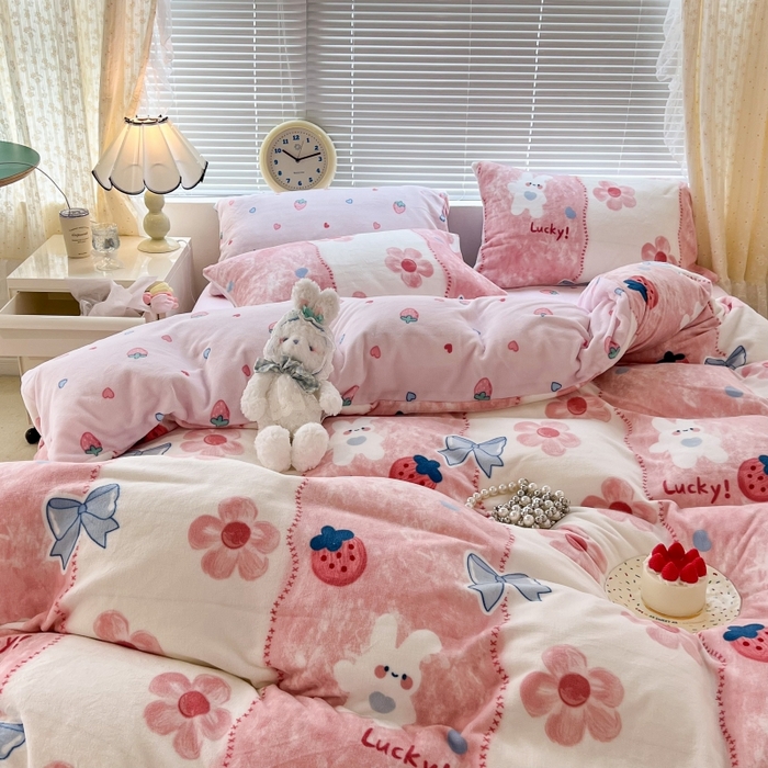 91家纺网 家纺一手货源 找家纺 昔可家纺 2023新款高克重印花牛奶绒小清新系列四件套 油画小兔