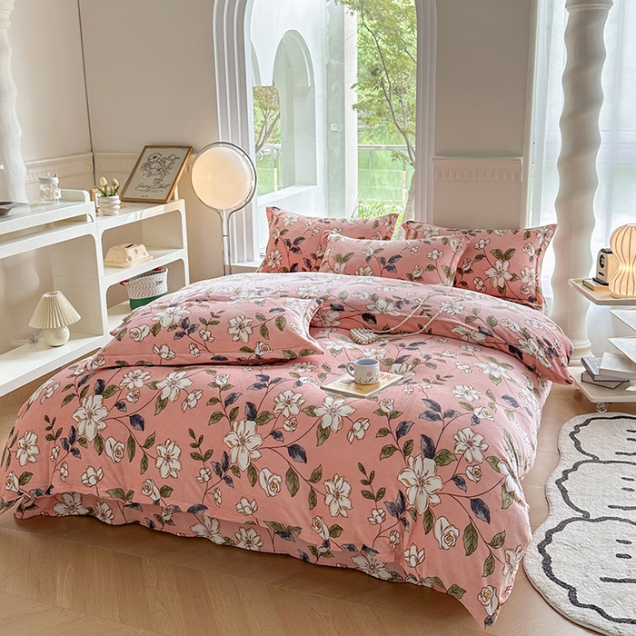 91家纺网 家纺一手货源 找家纺 2024秋冬新款牛奶绒单被套 红薇