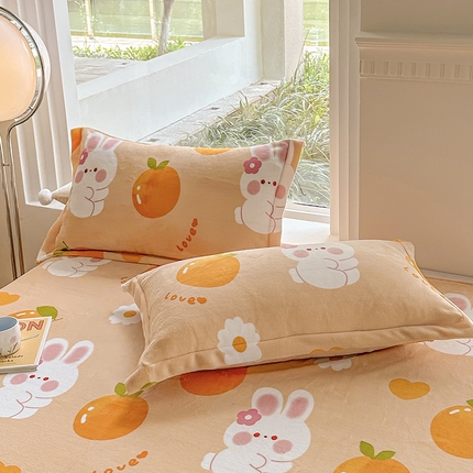 胜权2024牛奶绒枕套 兔兔派对