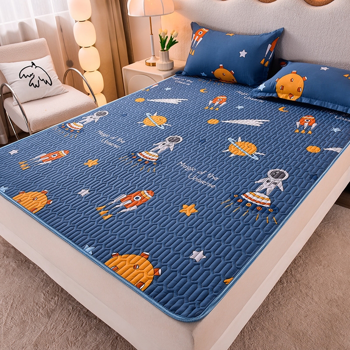 91家纺网 家纺一手货源 找家纺 床笠人家 2025新款A棉B绒-双面防水护理垫大床款 快乐宇航员