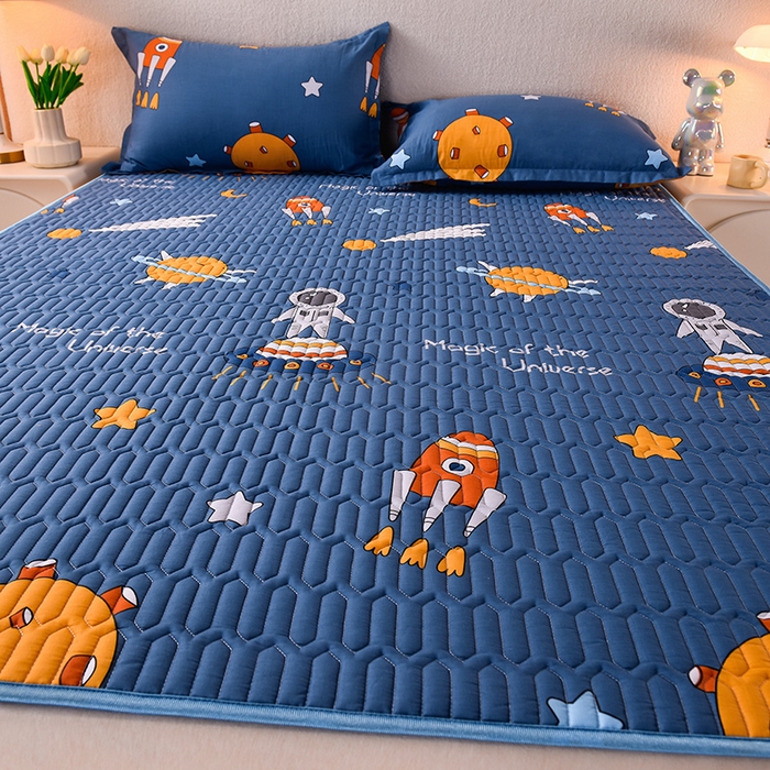 91家纺网 家纺一手货源 找家纺 床笠人家 2025新款A棉B绒-双面防水护理垫大床款 快乐宇航员