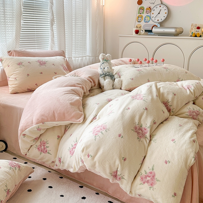 91家纺网 家纺一手货源 找家纺 昔可家纺 2023新款高克重印花牛奶绒小清新系列四件套 午后茶花