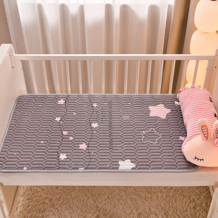 91家纺网 家纺一手货源 找家纺 床笠人家 2025新款A棉B绒-双面防水护理垫儿童床 星空之恋