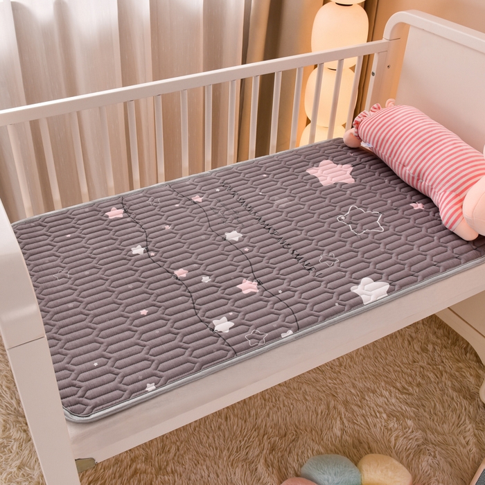 91家纺网 家纺一手货源 找家纺 床笠人家 2025新款A棉B绒-双面防水护理垫儿童床 星空之恋