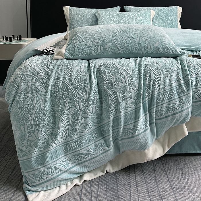 91家纺网 家纺一手货源 找家纺 宅家居 2023新款高奢加厚A类高克重浮雕花绒剪花烂花牛奶绒四件套 芳华-湖蓝