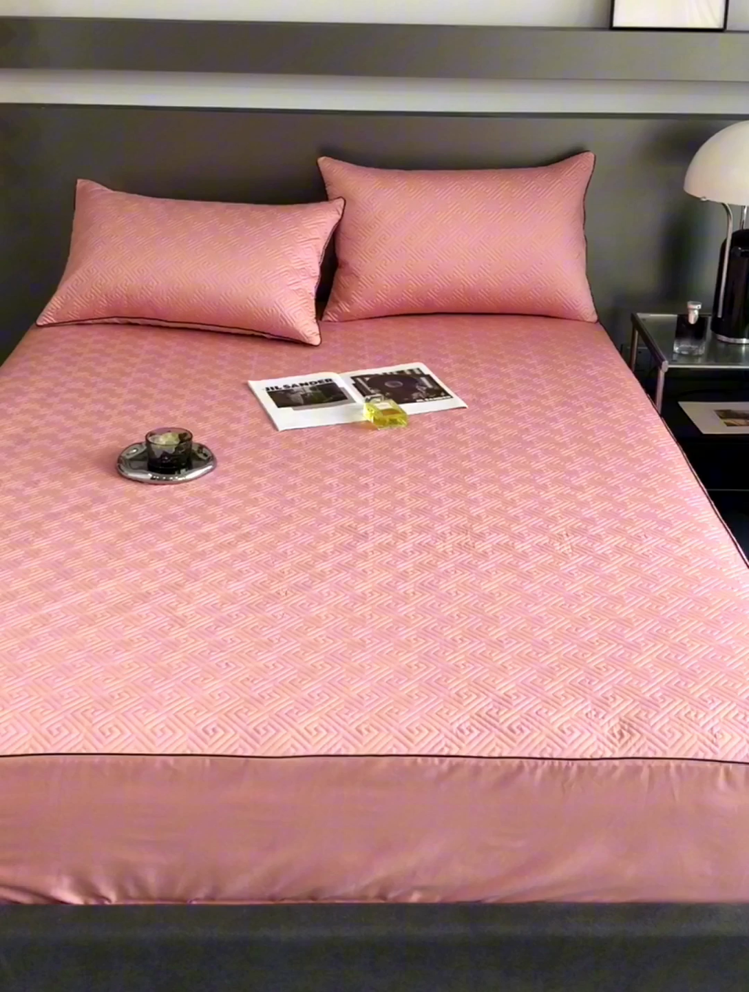 91家纺网 家纺一手货源 找家纺 八十八家纺2023新款大豆纤维夹棉床笠  浅粉玉