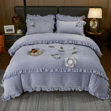 兴美佳家纺 2023新款高克重兔毛绒雕花手工盘花四件套 雅灰