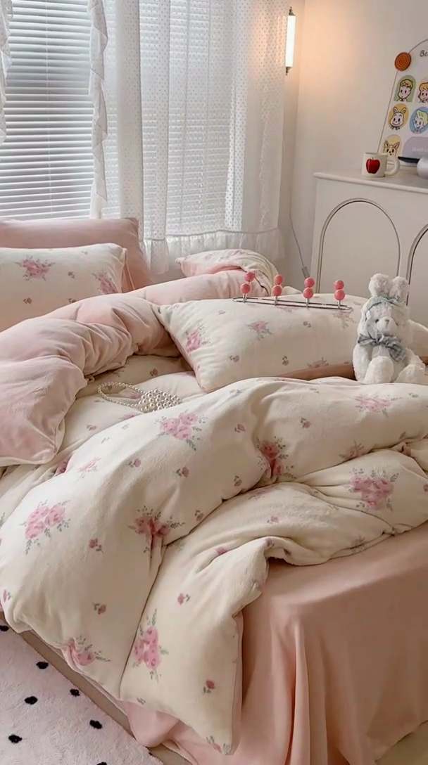 91家纺网 家纺一手货源 找家纺 昔可家纺 2023新款高克重印花牛奶绒小清新系列四件套 午后茶花