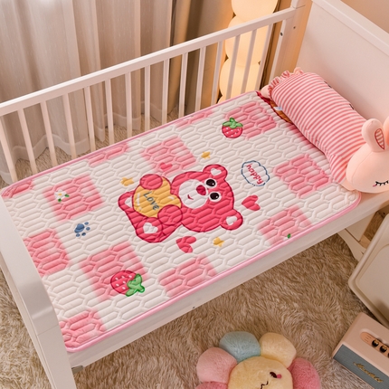 91家纺网 家纺一手货源 找家纺 床笠人家 2025新款A棉B绒-双面防水护理垫儿童床 草莓熊