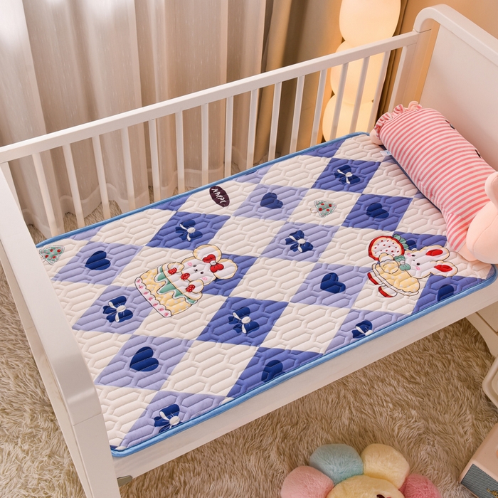 91家纺网 家纺一手货源 找家纺 床笠人家 2025新款A棉B绒-双面防水护理垫儿童床 蛋糕兔