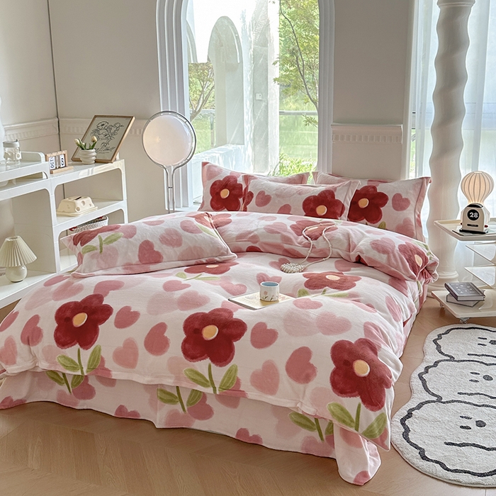 91家纺网 家纺一手货源 找家纺 2024秋冬新款牛奶绒单被套 浅浅花香