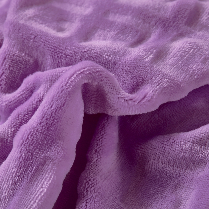 91家纺网 家纺一手货源 找家纺 兴美佳家纺 2023新款高克重兔毛绒雕花手工盘花四件套 雪青