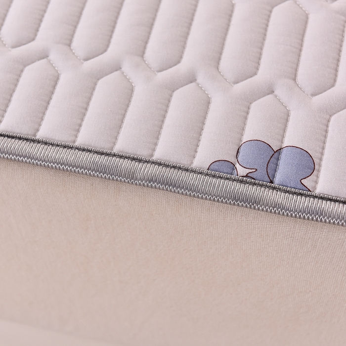 91家纺网 家纺一手货源 找家纺 床笠人家 2025新款A棉B绒-双面防水护理垫大床款 趣味乐园