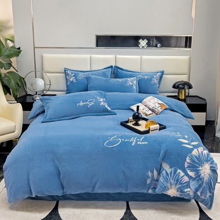 星尚家纺 2023新款全消光牛奶绒230g-花漾四件套 宾利蓝
