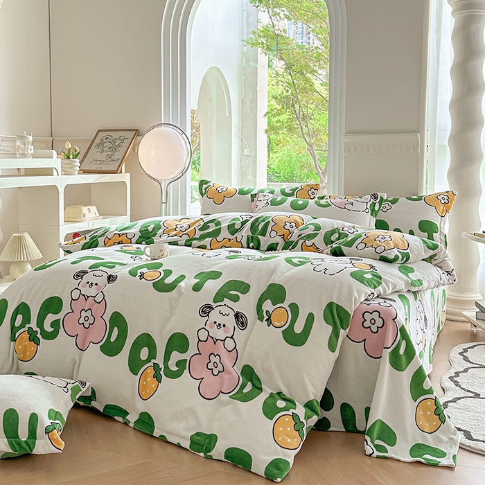 91家纺网 家纺一手货源 找家纺 2024秋冬新款牛奶绒单被套 快乐汪汪