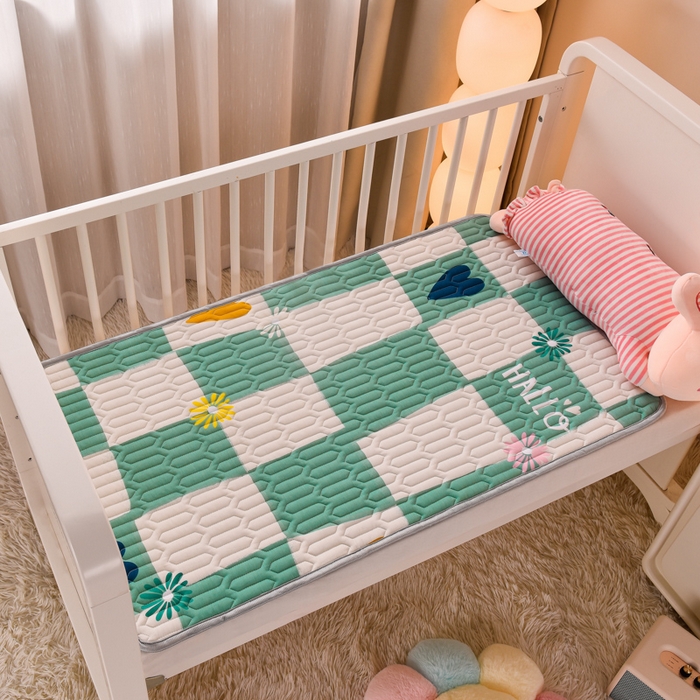 91家纺网 家纺一手货源 找家纺 床笠人家 2025新款A棉B绒-双面防水护理垫儿童床 唯一的爱