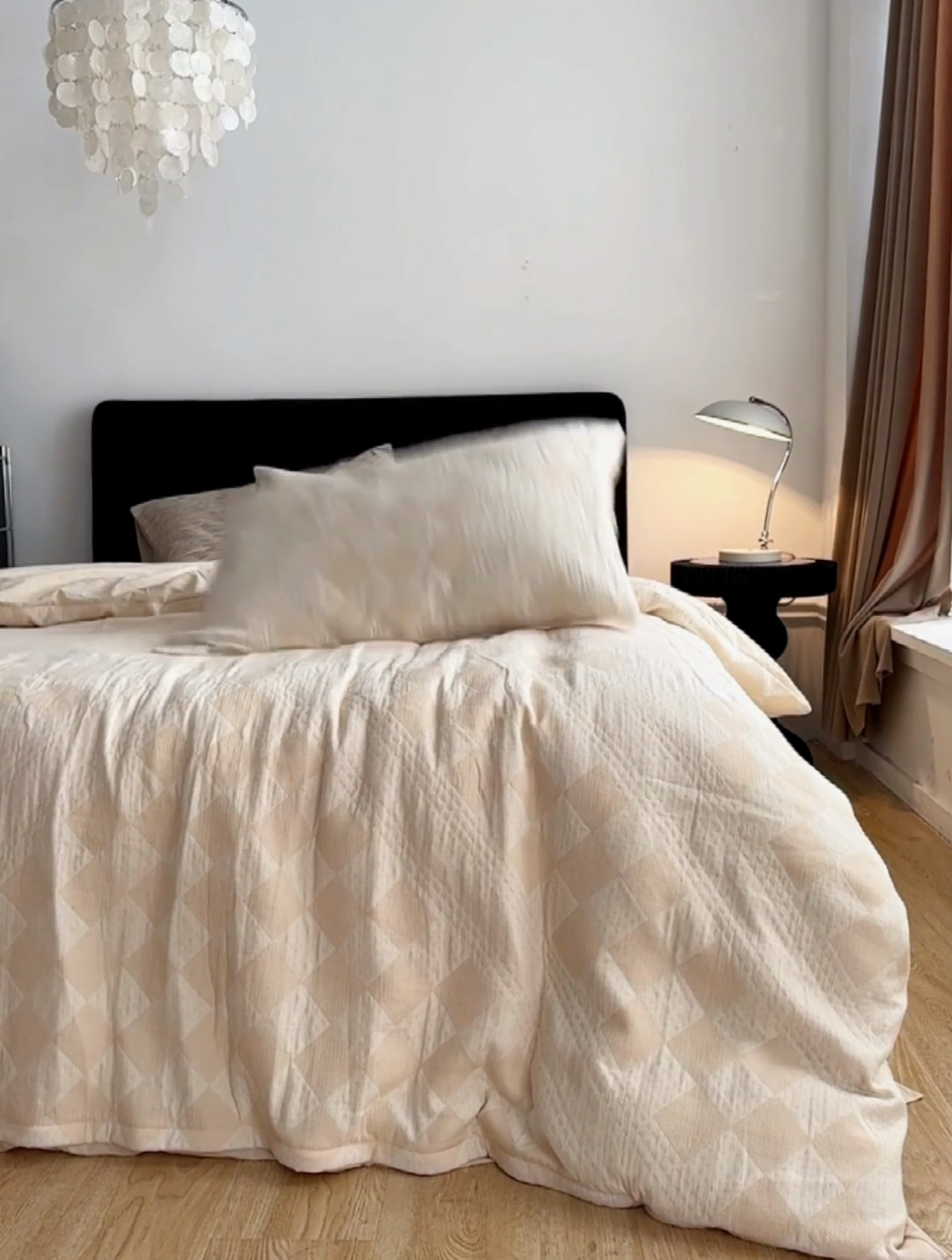 91家纺网 家纺一手货源 找家纺 （总）安莱生活 2023新款A类空气层双层纱大提花清颜折笙一色系列