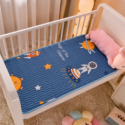 91家纺网 家纺一手货源 找家纺 床笠人家 2025新款A棉B绒-双面防水护理垫儿童床 快乐宇航员