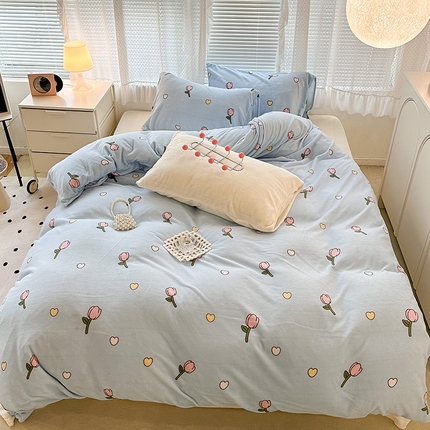 昔可家纺 2023新款高克重印花牛奶绒小清新系列四件套 奶蓝爱心郁金香
