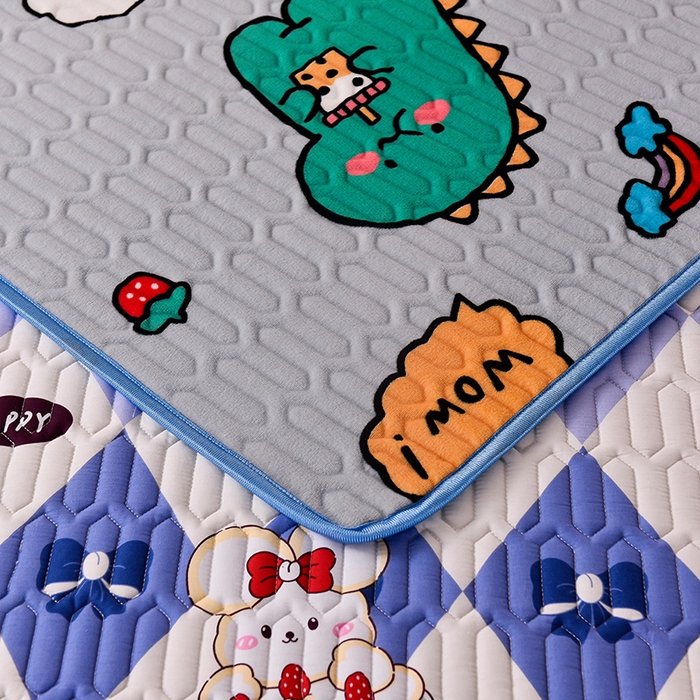 91家纺网 家纺一手货源 找家纺 床笠人家 2025新款A棉B绒-双面防水护理垫大床款 蛋糕兔