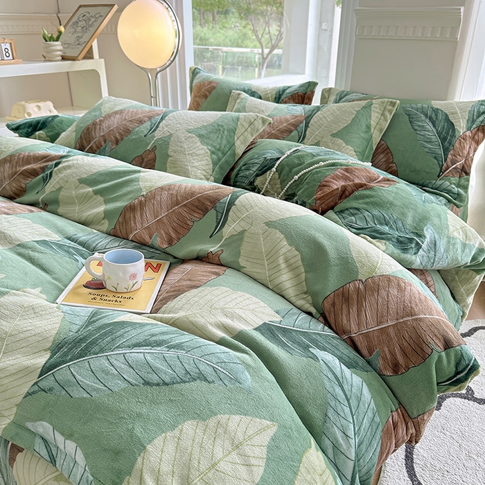 91家纺网 家纺一手货源 找家纺 2024秋冬新款牛奶绒单被套 莫奈