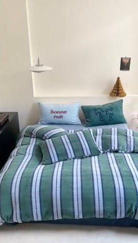 91家纺网 家纺一手货源 找家纺 圆岛家纺 2023新款原创牛奶绒印花保暖四件套 蓝松绿条