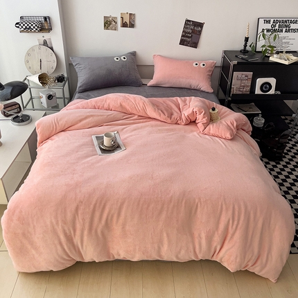 91家纺网 家纺一手货源 找家纺 （总）梦家居 2023 秋冬新品牛奶绒毛巾绣大眼睛四件套