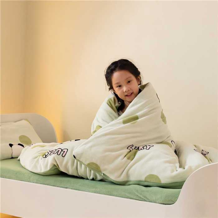 91家纺网 家纺一手货源 找家纺 （总）艾佳宝贝 艾佳宝贝 2023保暖牛奶绒儿童幼儿园多件套